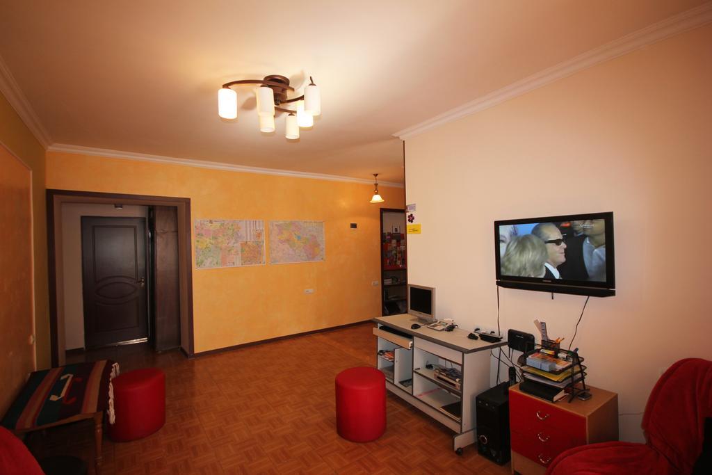 Center Hostel And Tours Erévan Extérieur photo
