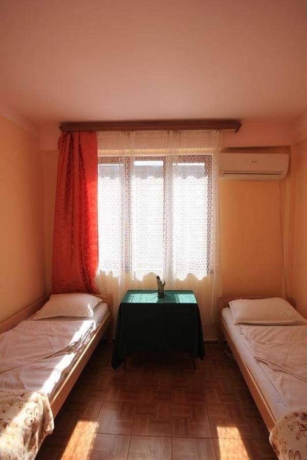 Center Hostel And Tours Erévan Extérieur photo
