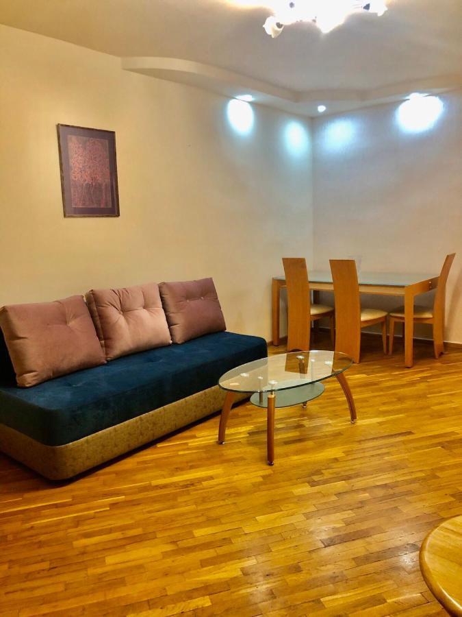 Center Hostel And Tours Erévan Extérieur photo