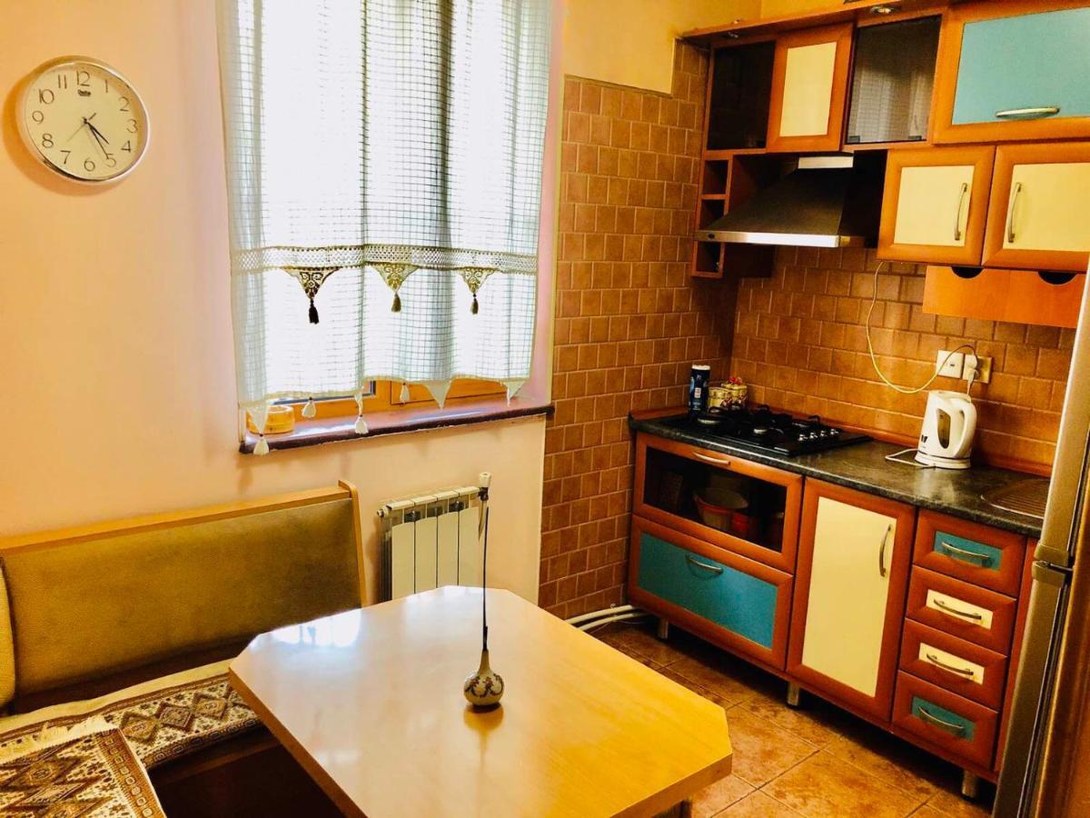 Center Hostel And Tours Erévan Extérieur photo